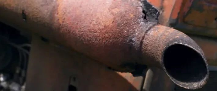 Cleaning catalytic converter with vinegar